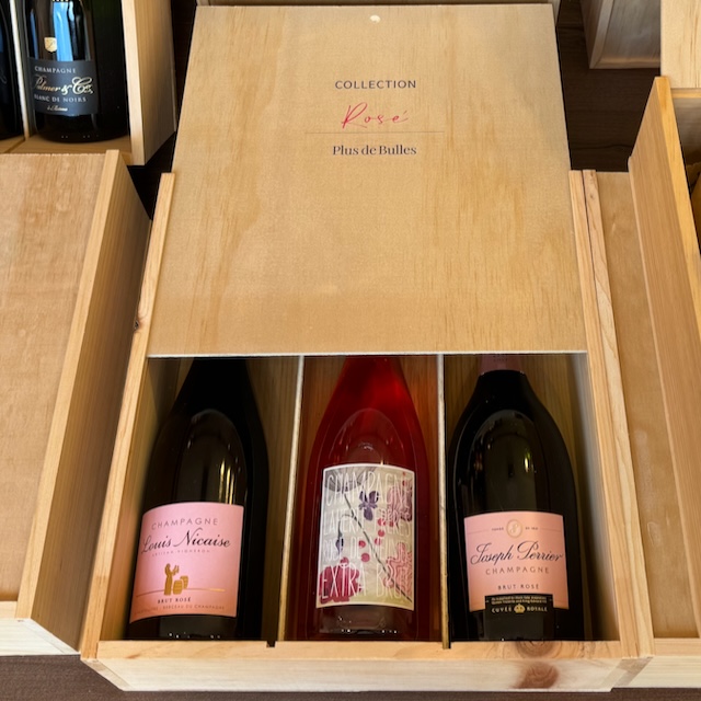 Le Brut Rosé Louis Nicaise fait parti de notre coffret Collection Rosé